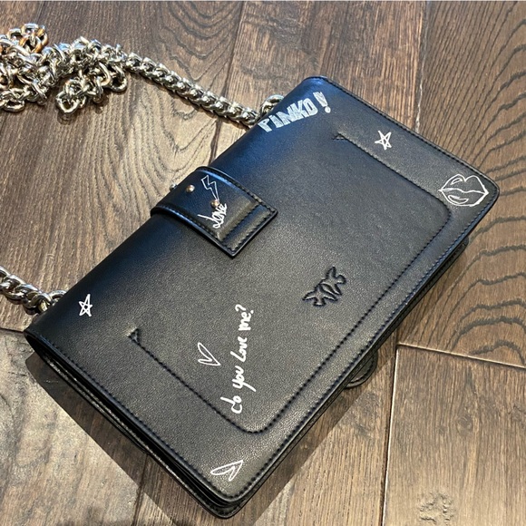 Pinko black leather her flap with multicoored graffiti print chain love bag - Picture 5 of 14